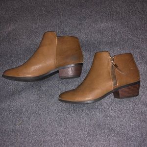 Call it spring boots size 6